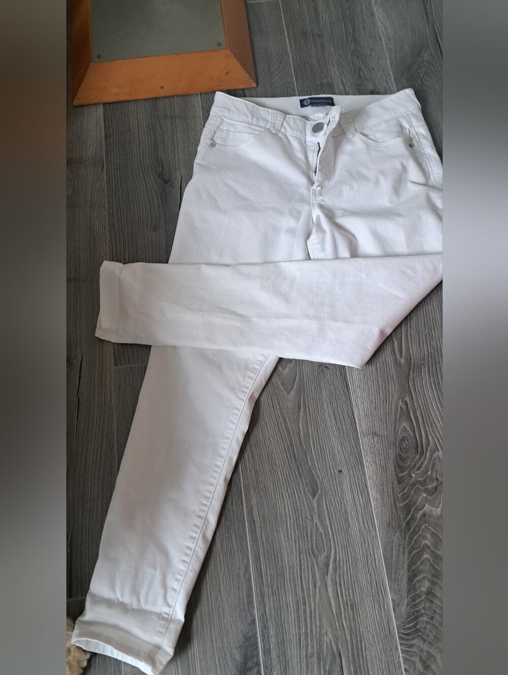 Democracy "Ab” solution jegging jeans optic white resort stretch comfort Size 10